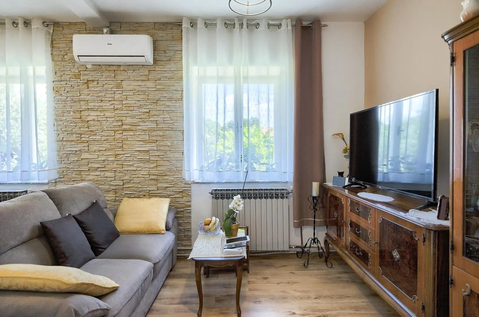 Apartment Dusanka 0*, Pula